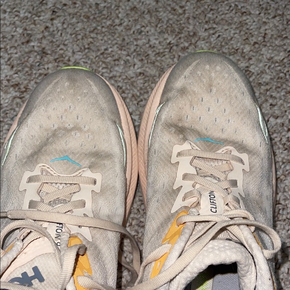 HOKA Women's Clifton Light Pink Running Shoes - Picture 8 of 9